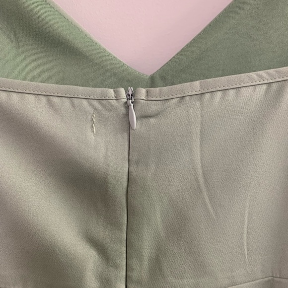 Light Green Dress - Picture 4 of 7